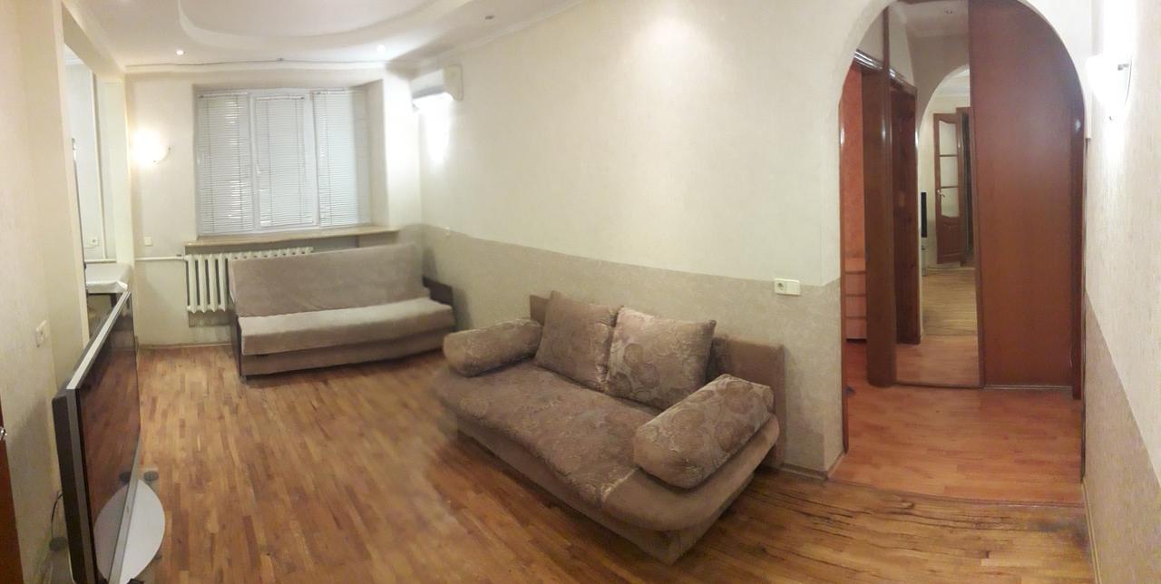 Appartment Near M. 23 Serpnya Charkiv Exteriör bild