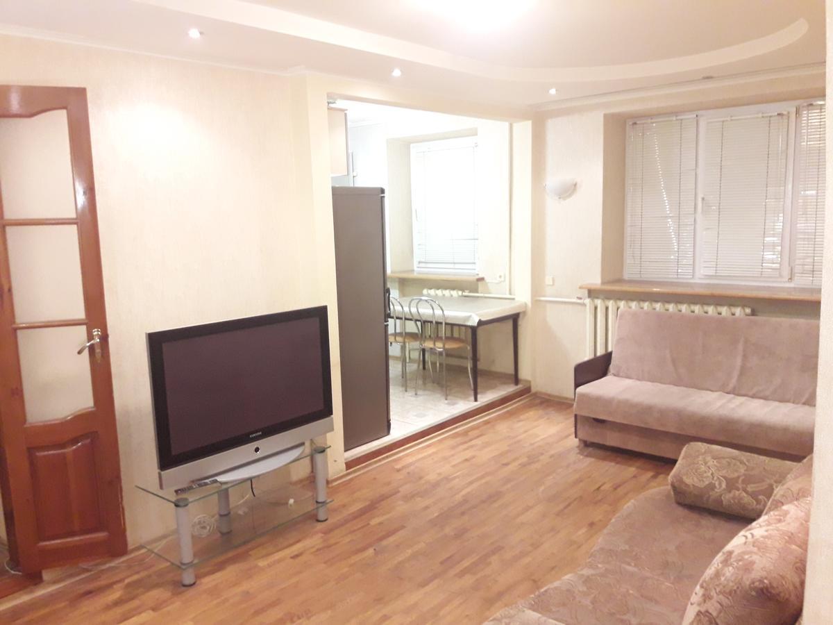 Appartment Near M. 23 Serpnya Charkiv Exteriör bild