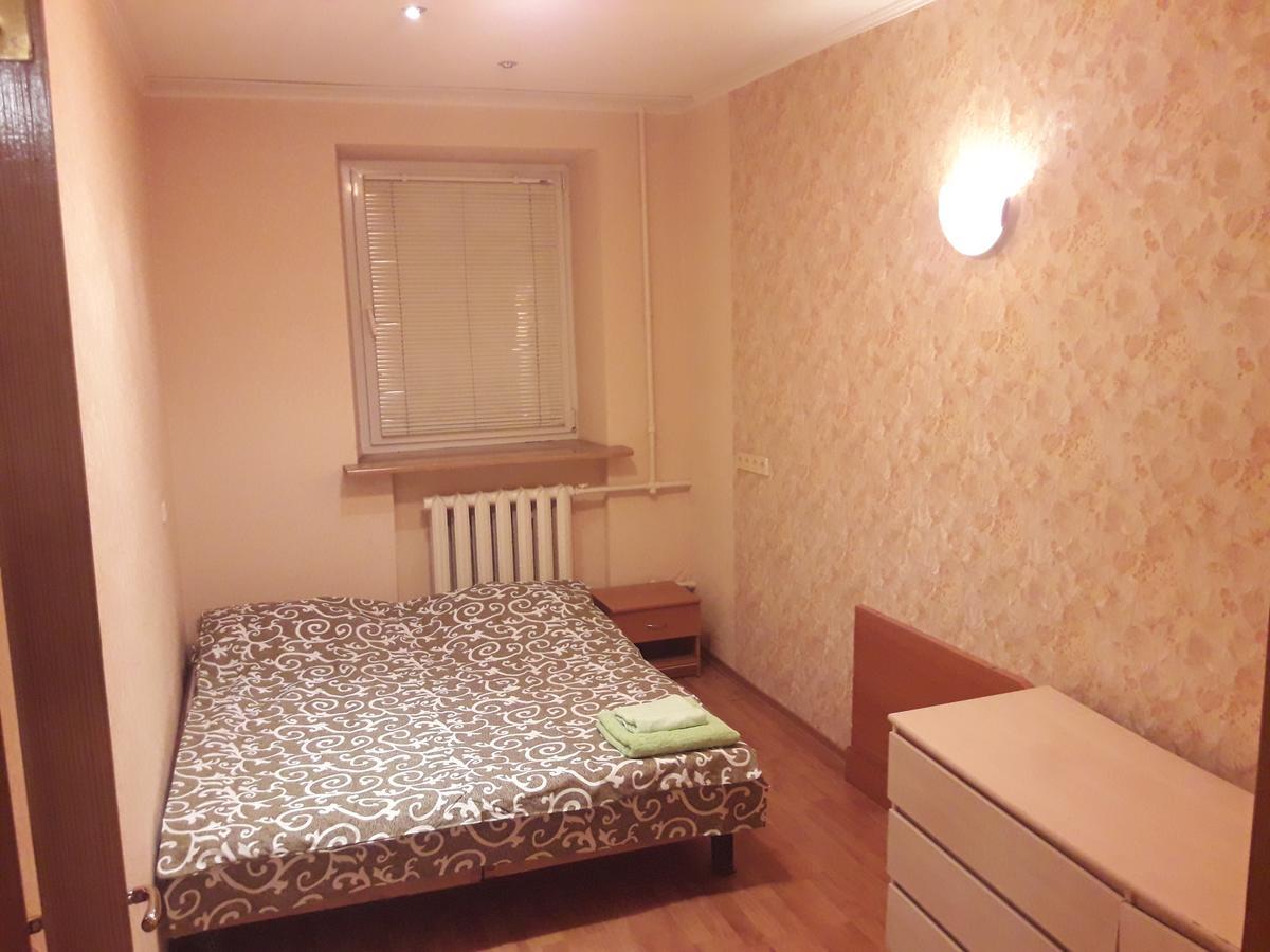 Appartment Near M. 23 Serpnya Charkiv Exteriör bild
