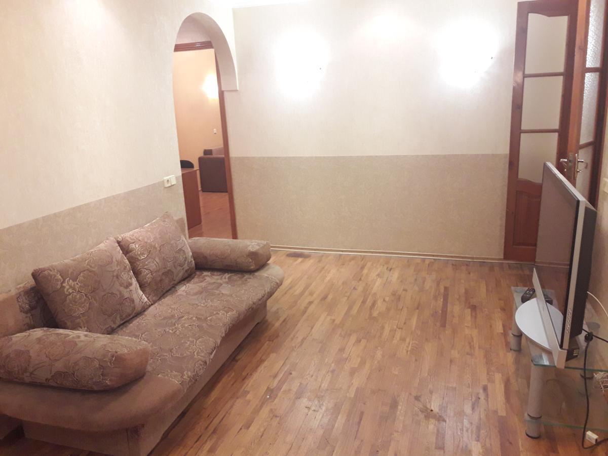 Appartment Near M. 23 Serpnya Charkiv Exteriör bild